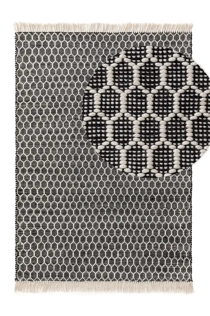 Mimpi rug (indoor & outdoor) made of recycled material, white/black